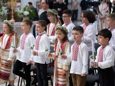 УРОЧИСТЕ СВЯТЕ ПРИЧАСТЯ У КИЄВІ