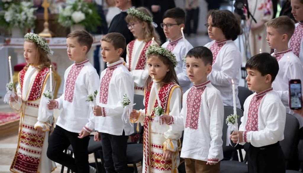УРОЧИСТЕ СВЯТЕ ПРИЧАСТЯ У КИЄВІ