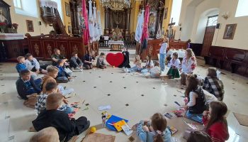 МАЛЕНЬКІ СЕРЦЯ ВЕЛИКОЇ НАДІЇ