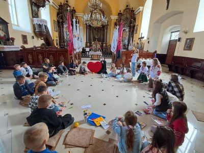 МАЛЕНЬКІ СЕРЦЯ ВЕЛИКОЇ НАДІЇ