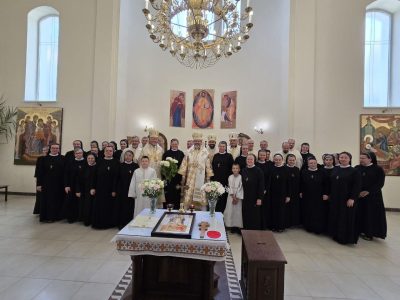 БЛАЖЕННІШИЙ СВЯТОСЛАВ ЗАВІТАВ ДО СЕСТЕР ПРЕСВЯТОЇ РОДИНИ В ГОШЕВІ